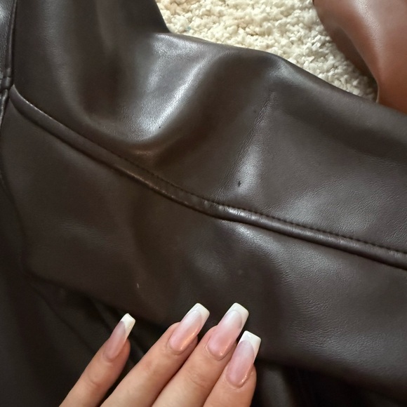 Aritzia oversized ox blood vegan leather jacket size medium - Picture 8 of 11